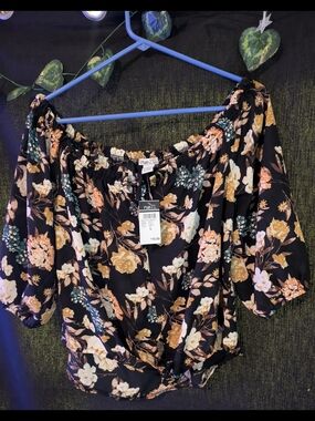 rue21 Black Floral Off-Shoulder Puff Sleeve Top